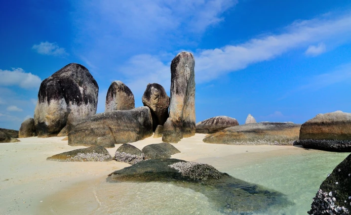 Europe & United Kingdome 3DAYS AMAZING BELITUNG ISLAND & PANTAI LASKAR PELANGI BY SRIWIJAYA AIR / SUPER AIR JET 4 ~blog/2023/9/6/2days_simply_belitung__2