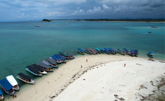 Europe & United Kingdome 3DAYS AMAZING BELITUNG ISLAND & PANTAI LASKAR PELANGI BY SRIWIJAYA AIR / SUPER AIR JET 1 ~blog/2023/9/6/2days_simply_belitung__4